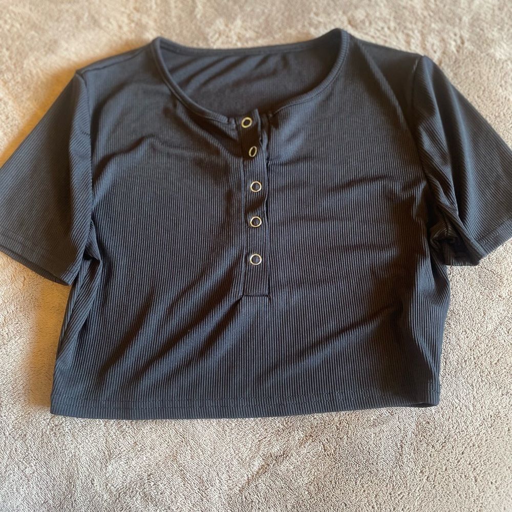 Super cute button down crop top